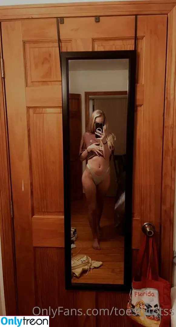 toestytotss nude photo #0007 (tassstty_toes)