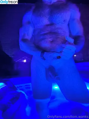 tom.wanks / tomwanksfans фото голая #0017