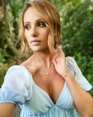 Tomi Lahren / lahrenlemons / tomilahren фото голая #0025