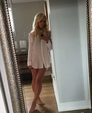 Tomi Lahren / lahrenlemons / tomilahren фото голая #0028