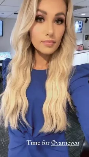 Tomi Lahren / lahrenlemons / tomilahren фото голая #0031