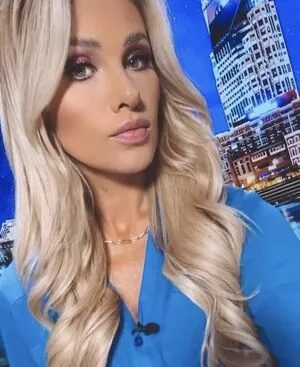 Tomi Lahren / lahrenlemons / tomilahren фото голая #0035