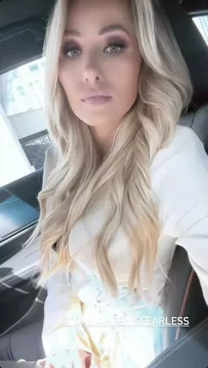 Tomi Lahren / lahrenlemons / tomilahren фото голая #0037