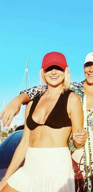Tomi Lahren / lahrenlemons / tomilahren фото голая #0050