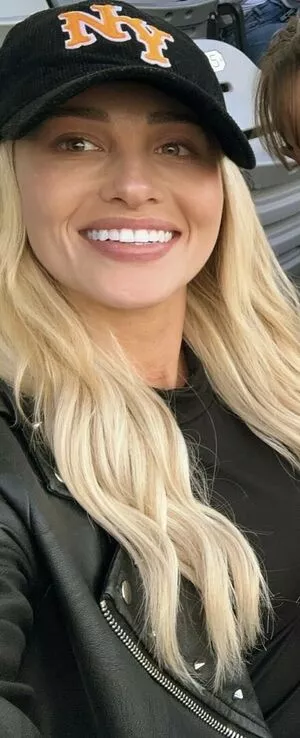 Tomi Lahren / lahrenlemons / tomilahren фото голая #0059