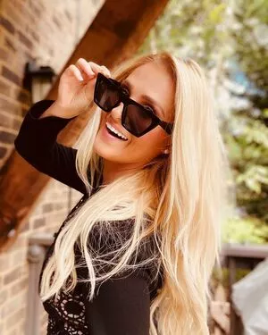 Tomi Lahren / lahrenlemons / tomilahren фото голая #0125