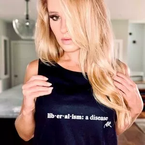 Tomi Lahren / lahrenlemons / tomilahren фото голая #0142