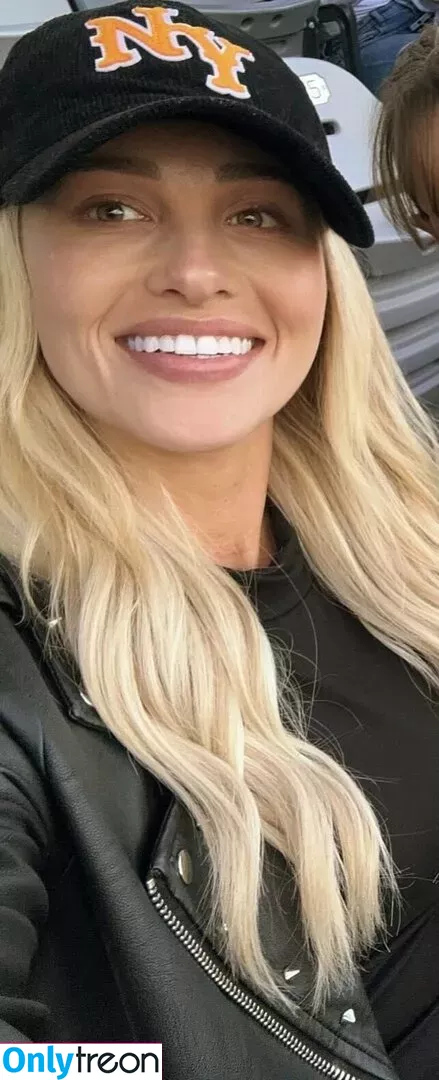 Tomi Lahren голая photo #0059 (lahrenlemons / tomilahren)