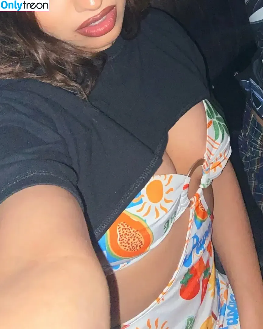 Tommy Genesis голая photo #0040 (goodnightangel / tommygenesis)