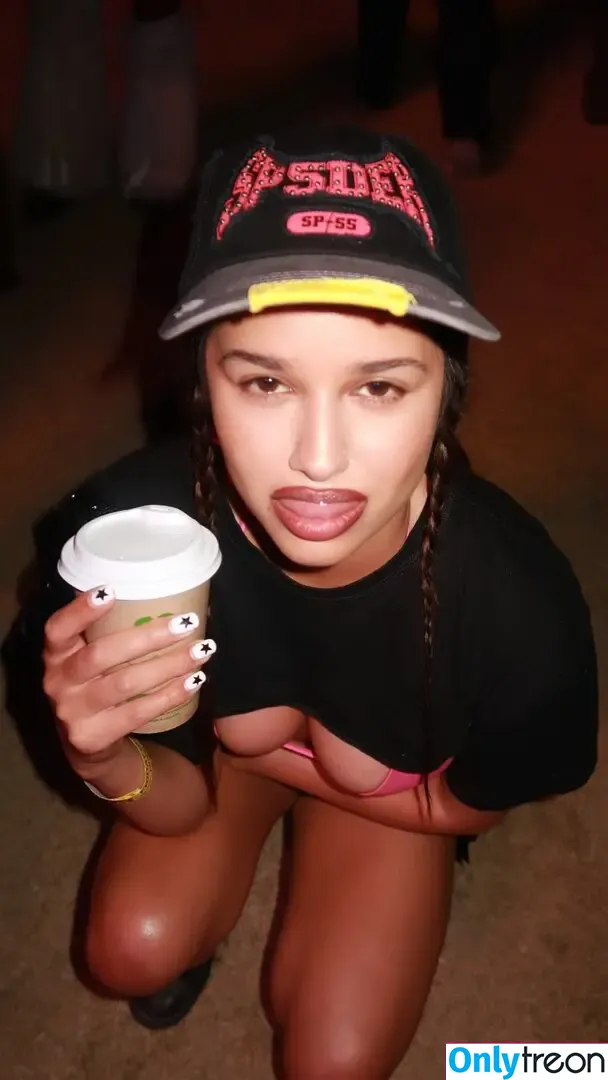 Tommy Genesis голая photo #0045 (goodnightangel / tommygenesis)