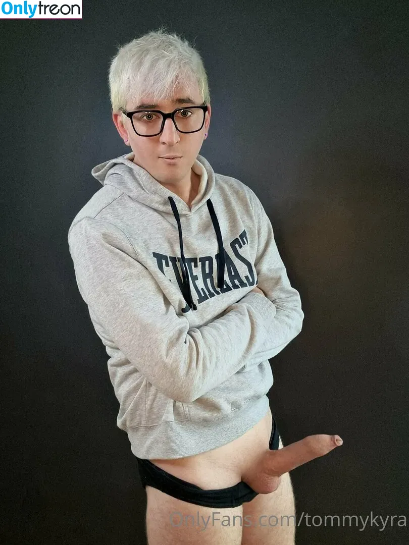 tommykyra голая photo #0006 (mtk_dogs)