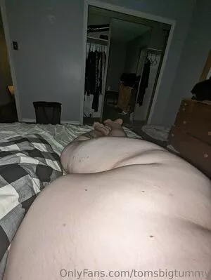 tomsbigtummy / jumongdoingthangs nude photo #0002