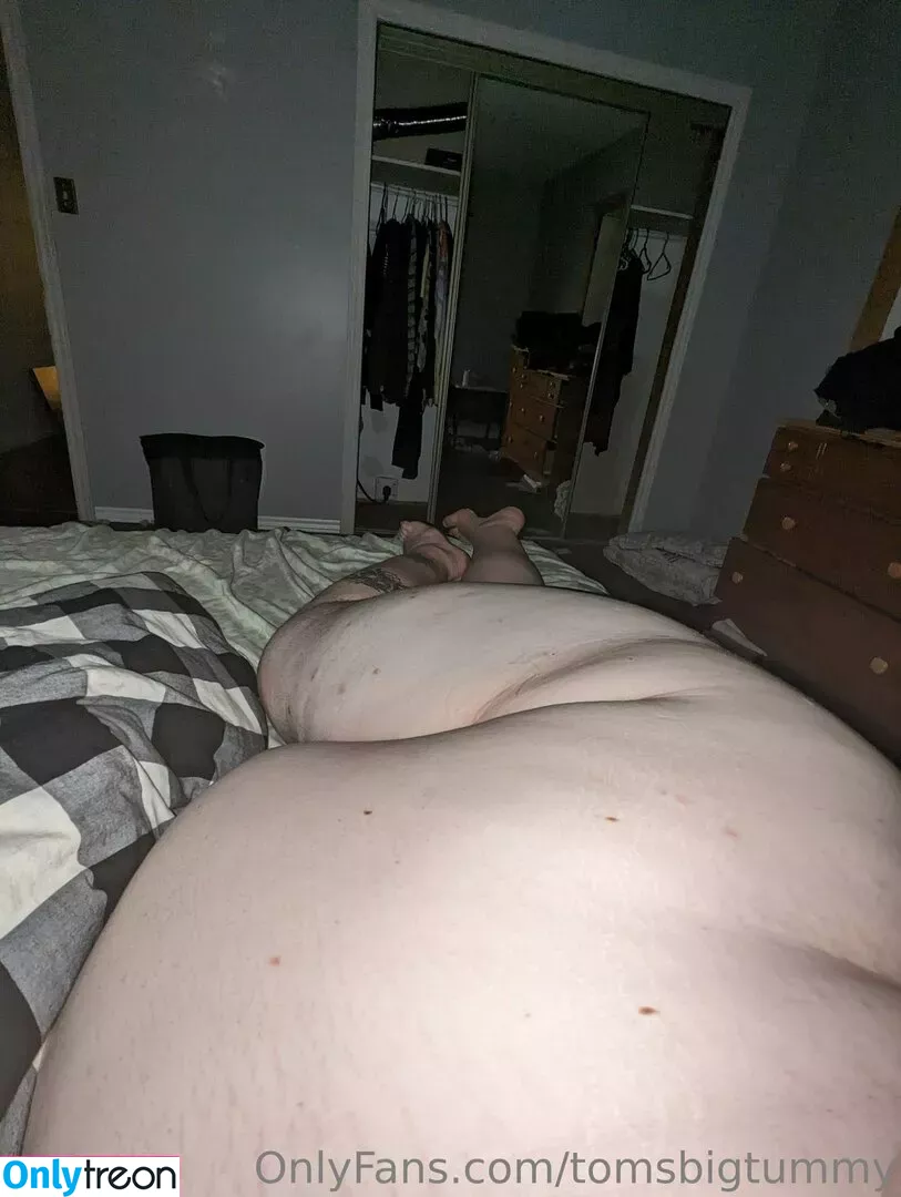 tomsbigtummy nude photo #0002 (jumongdoingthangs)