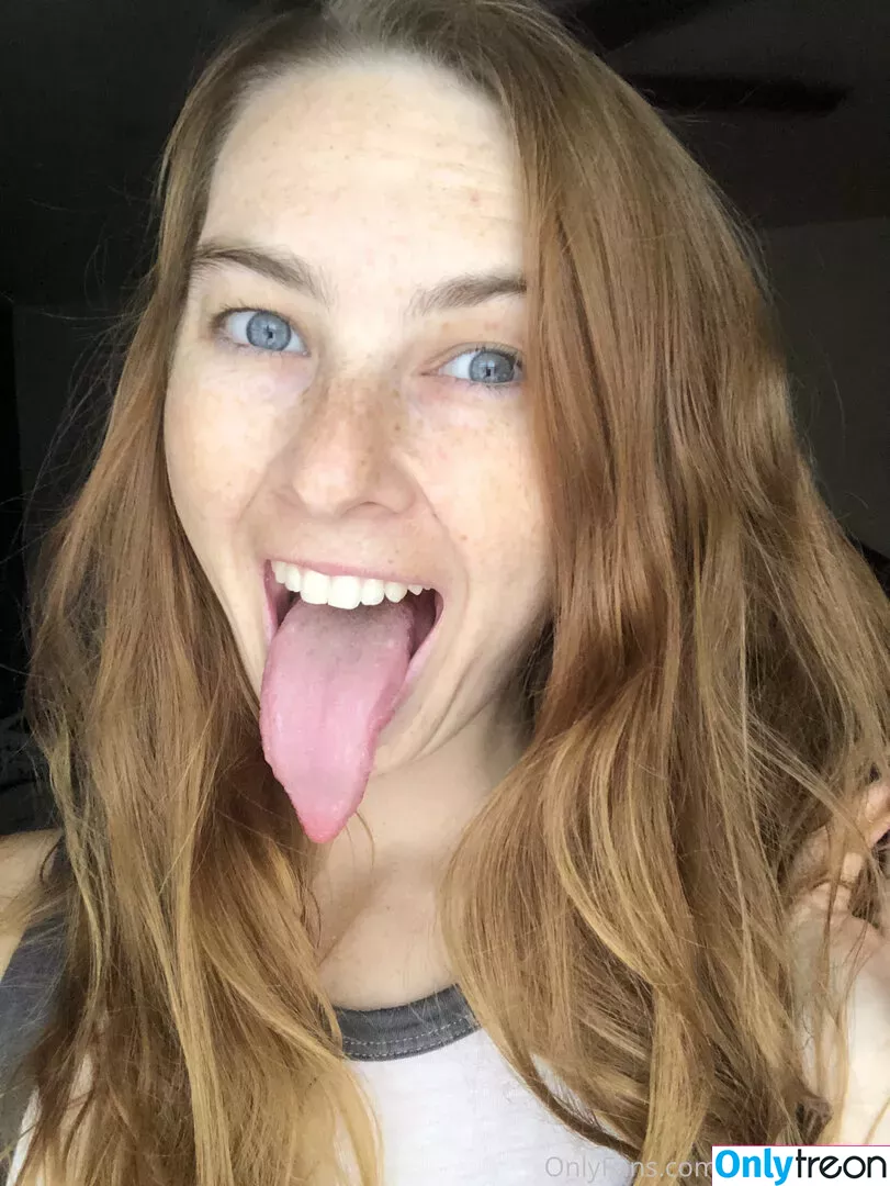 Tongue-tastic nude photo #0004 (Tongue_tastic_kiwi / tv)