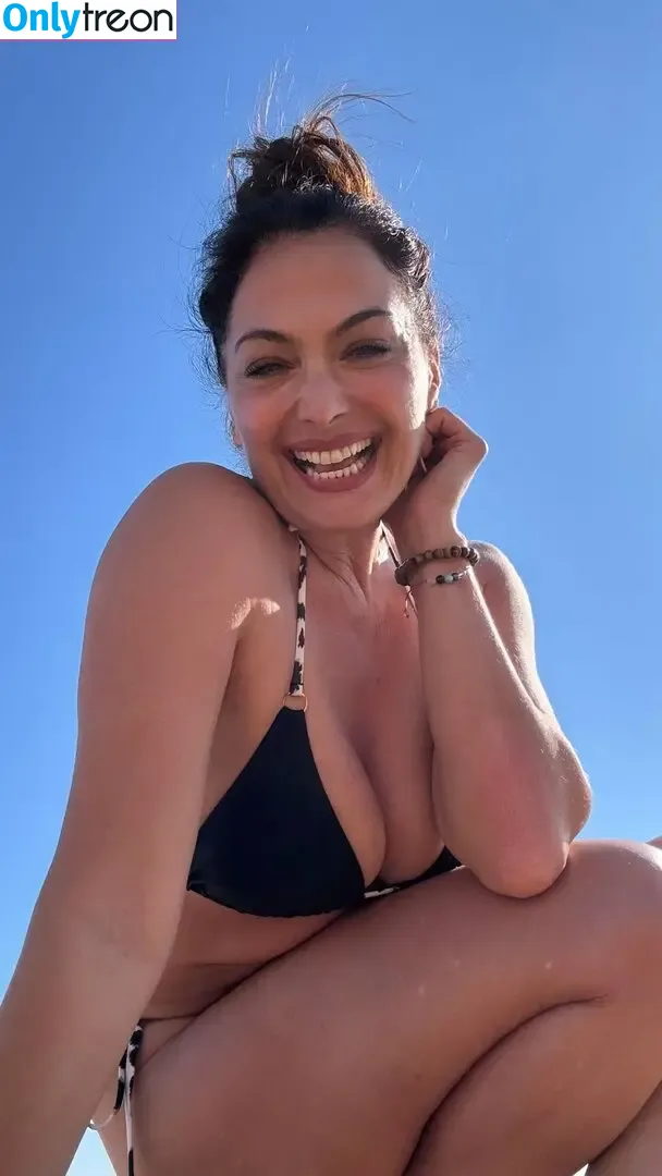 Tonia Buxton nude photo #0074 (toniabuxton)