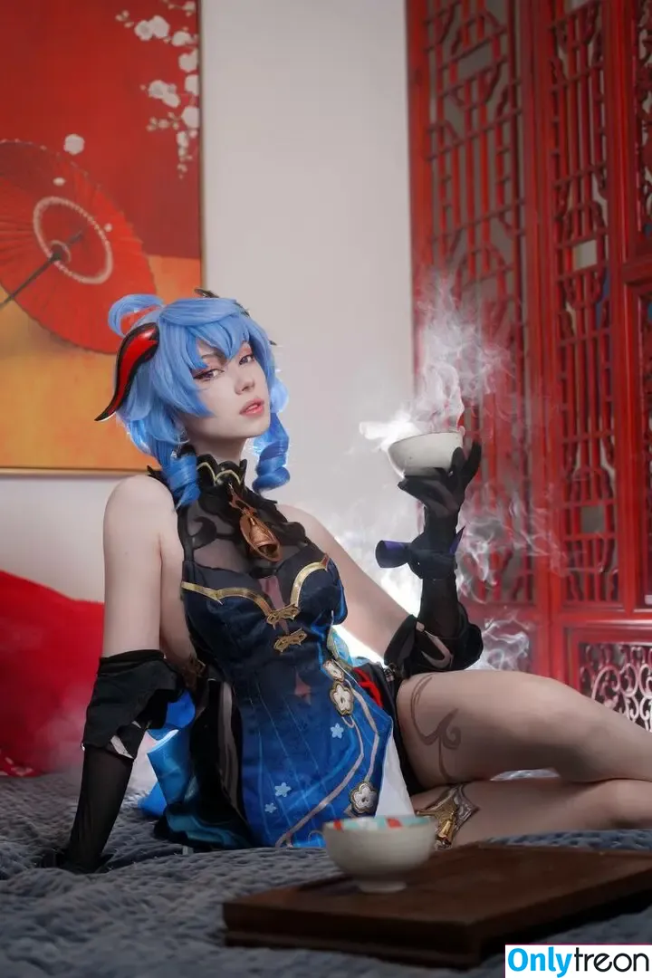 Tontsacu.ra nude photo #0009 (tontsacura)
