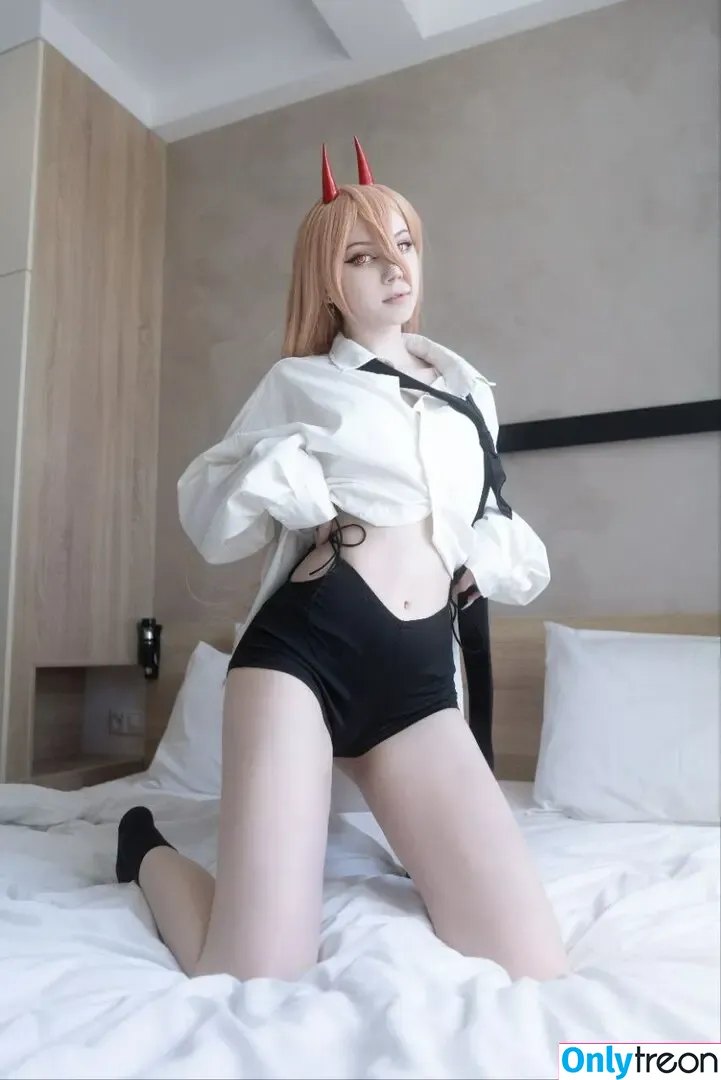 Tontsacu.ra nude photo #0025 (tontsacura)