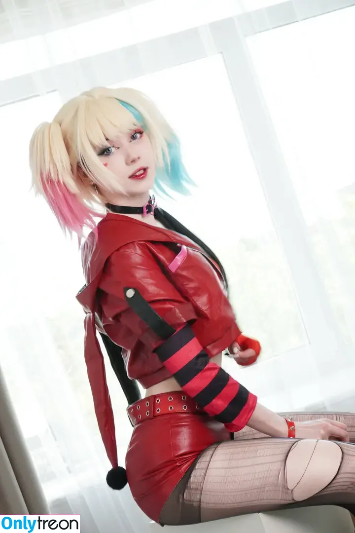 Tontsacu.ra nude photo #0128 (tontsacura)