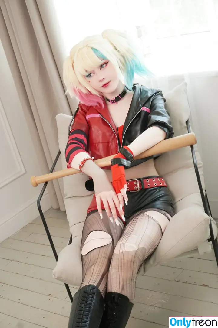 Tontsacu.ra nude photo #0143 (tontsacura)