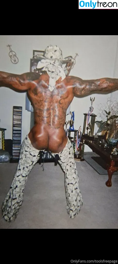 toolsfreepage nude photo #0243 (og_funkypage)