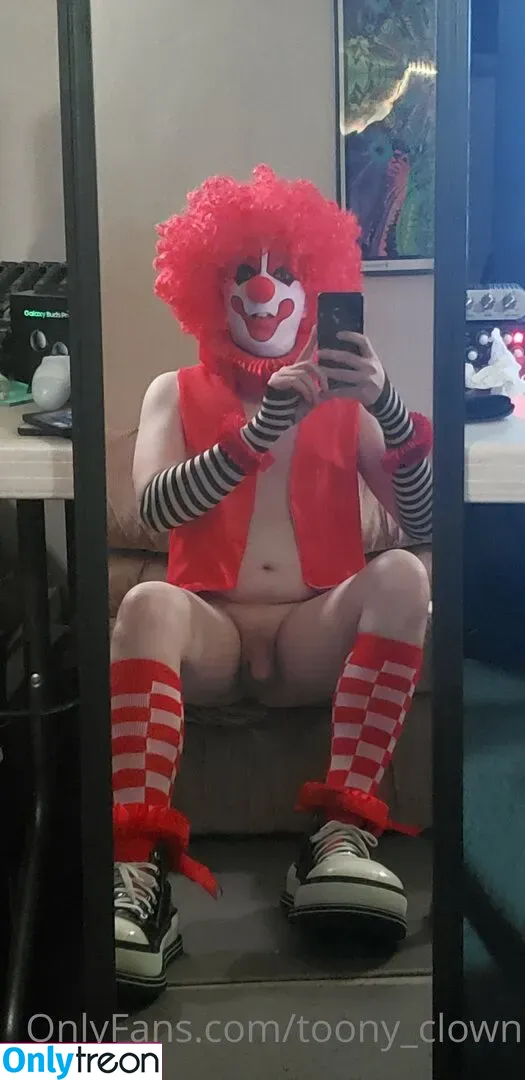 toony_clown nude photo #0008 (toony_clown)