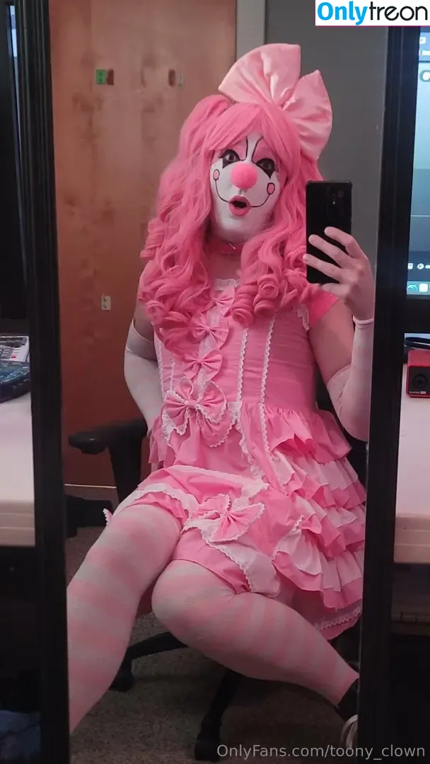 toony_clown голая photo #0253 (toony_clown)