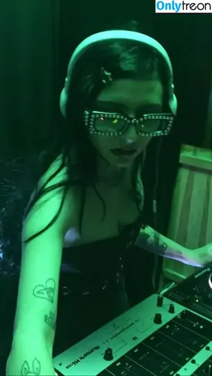 Toopoor / Layla Shapiro nude photo #0007