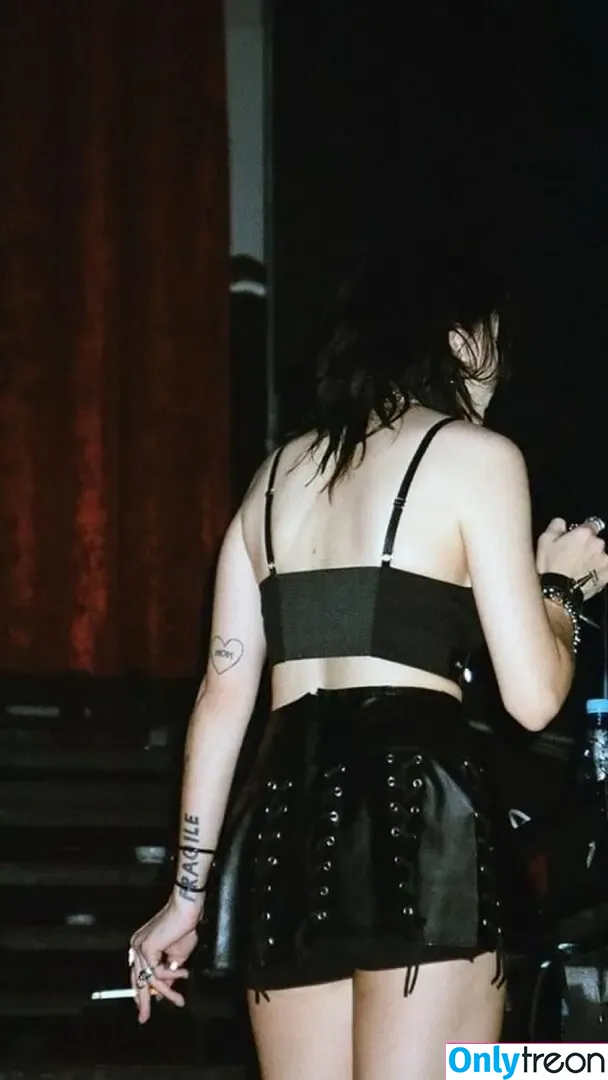 Toopoor голая photo #0008 (Layla Shapiro)