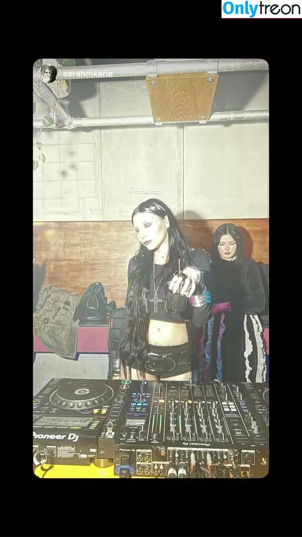 Toopoor голая photo #0011 (Layla Shapiro)