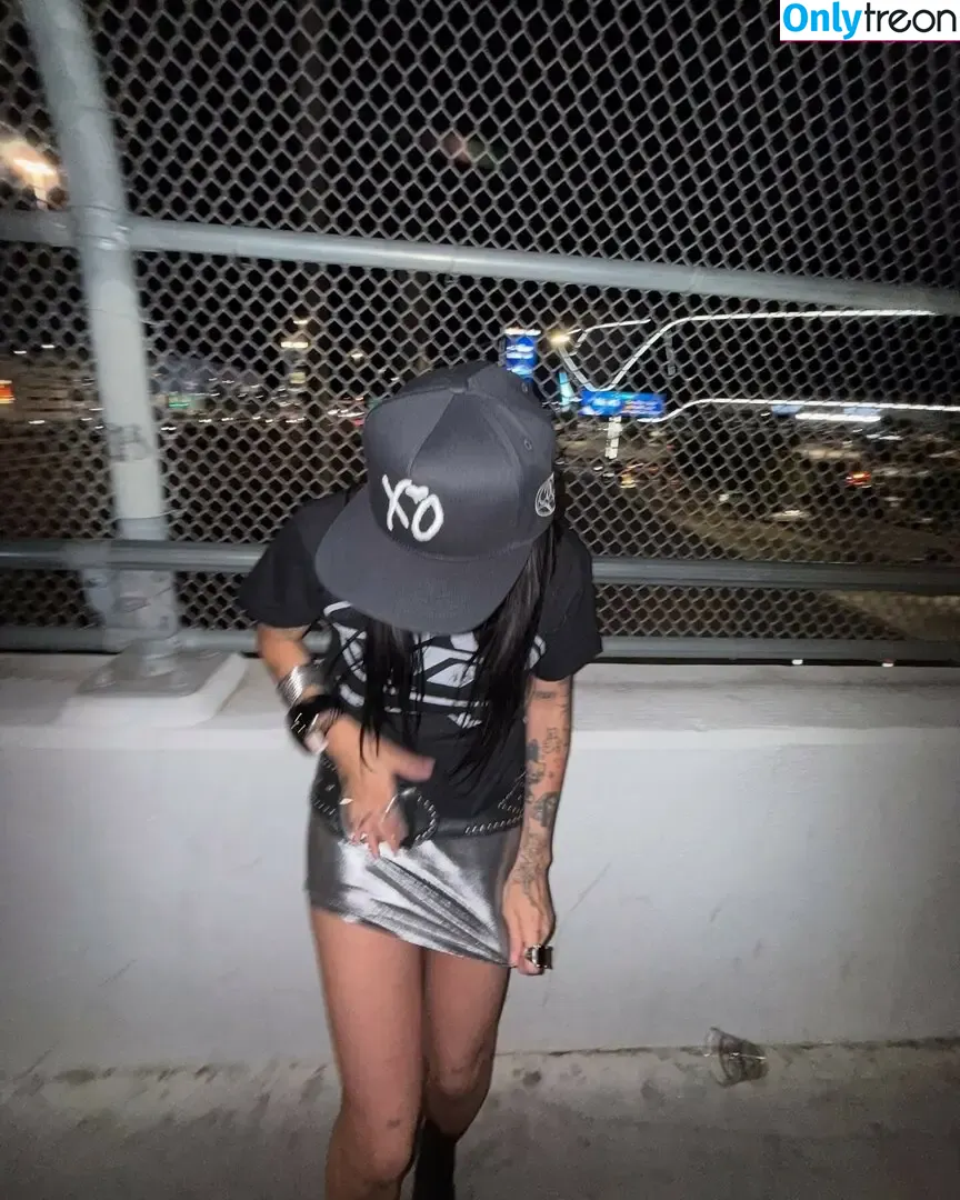 Toopoor nude photo #0023 (Layla Shapiro)