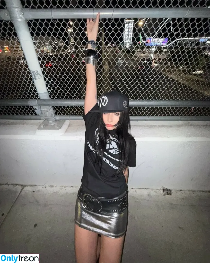 Toopoor голая photo #0024 (Layla Shapiro)