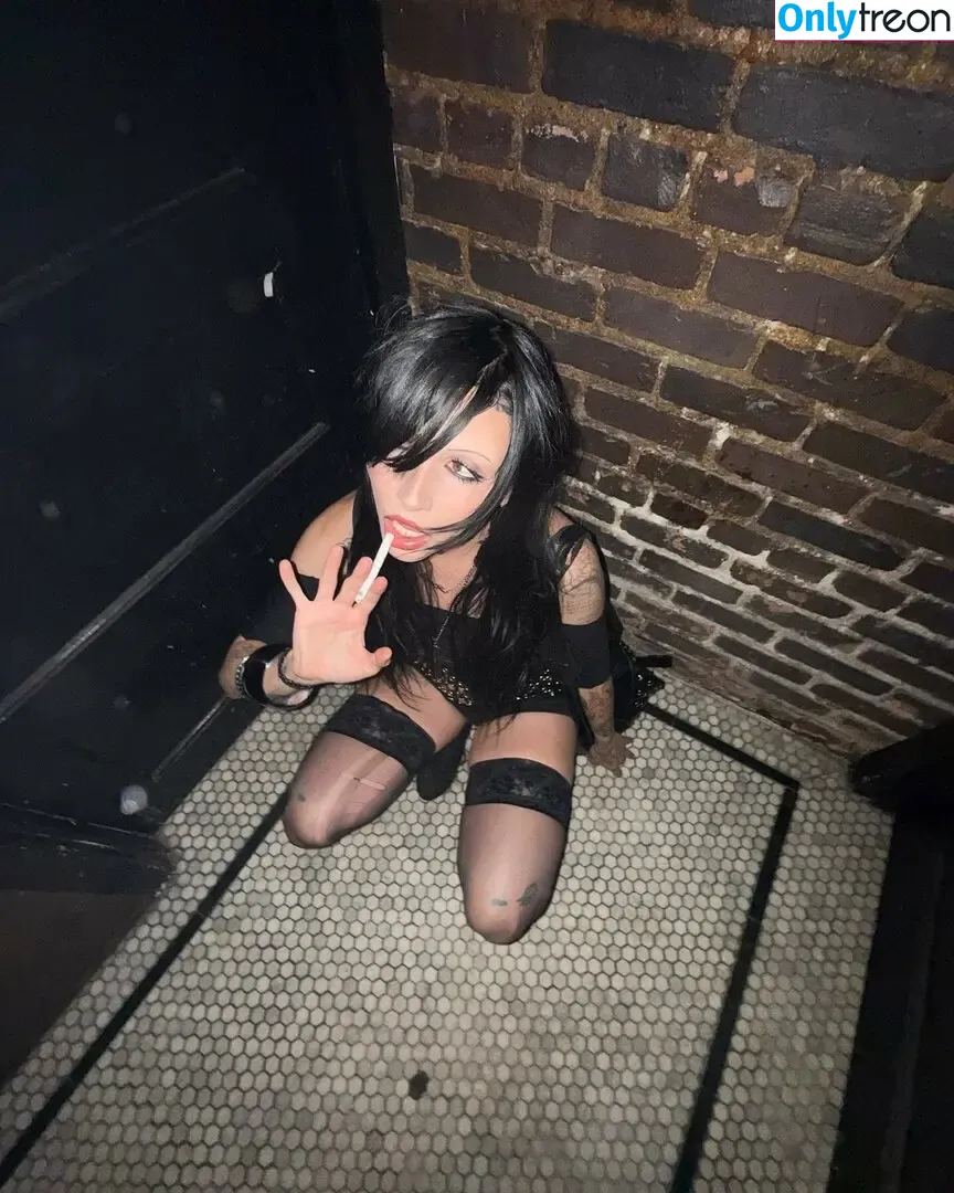Toopoor голая photo #0029 (Layla Shapiro)