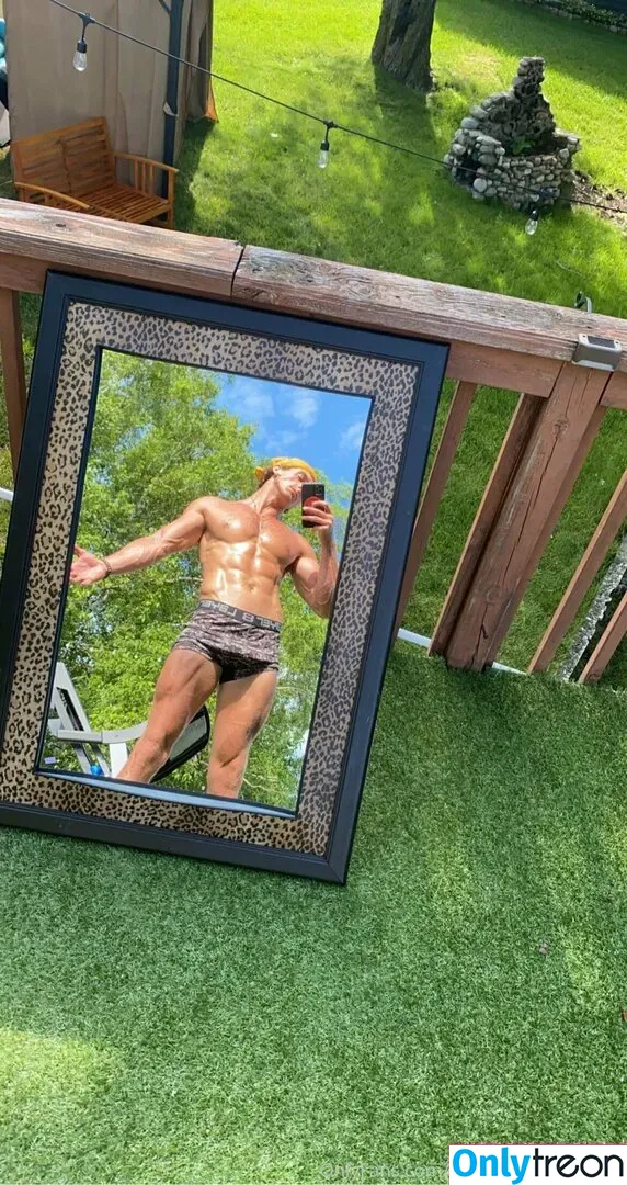 tooturntuncensored nude photo #0014 (tooturnttony)