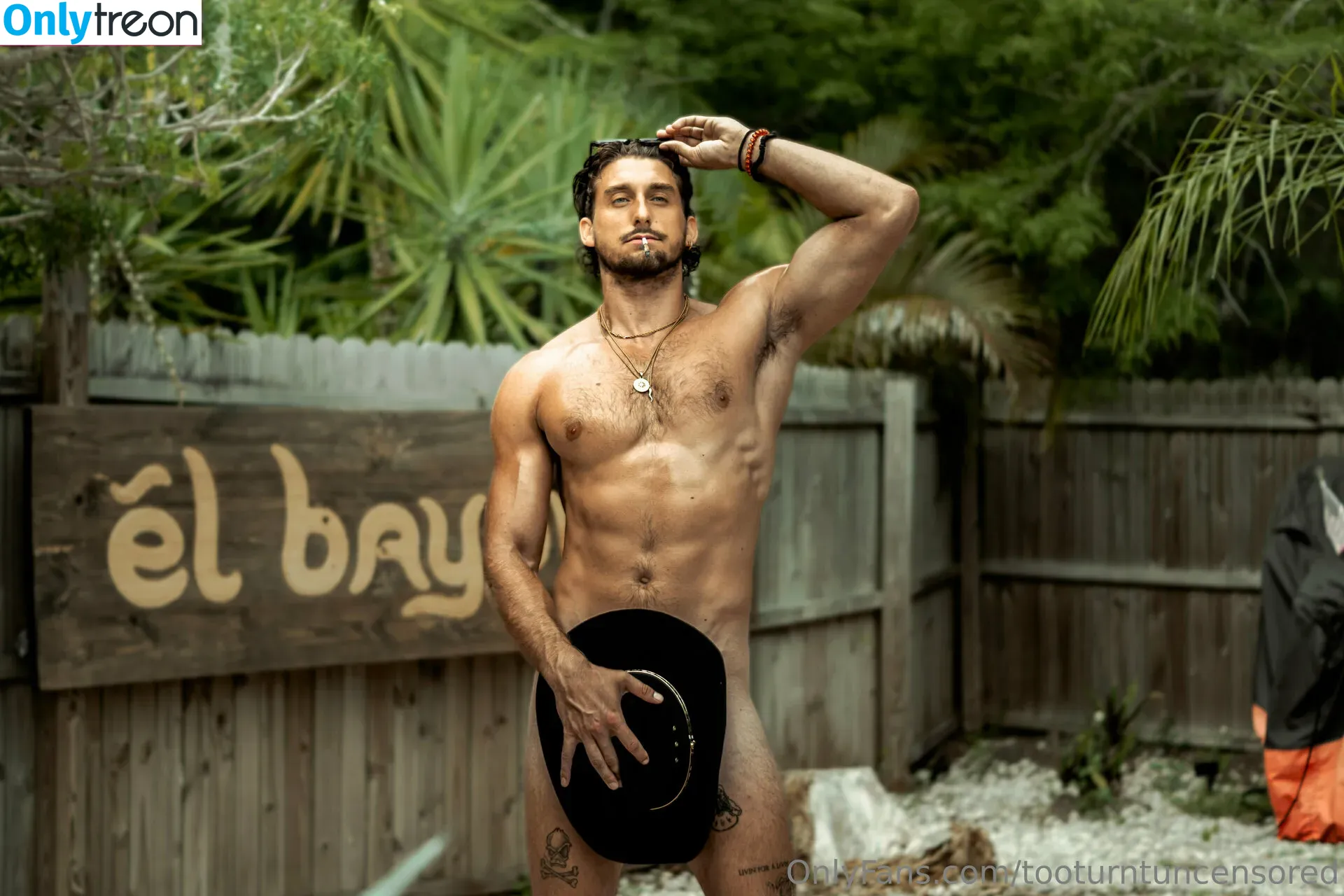tooturntuncensored nude photo #0031 (tooturnttony)