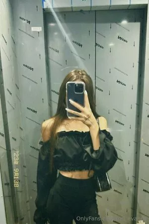 tori_evanns / tori_evans_ фото голая #0029