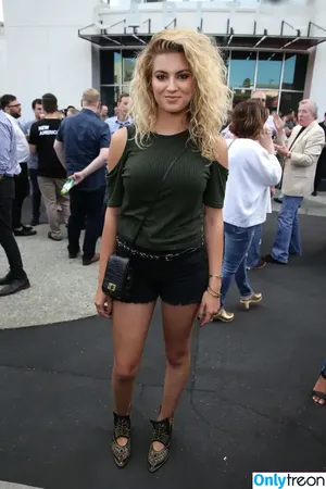 Tori Kelly / torikelly фото голая #0089