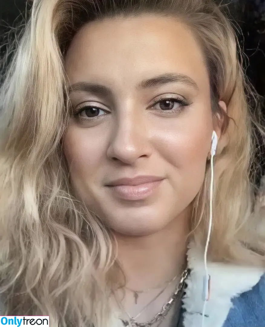 Tori Kelly голая photo #0009 (torikelly)