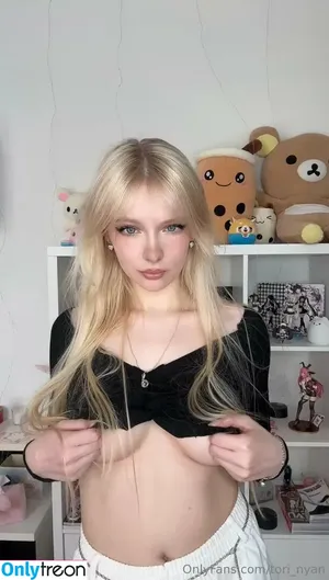tori_nyan / toriannyo фото голая #0038