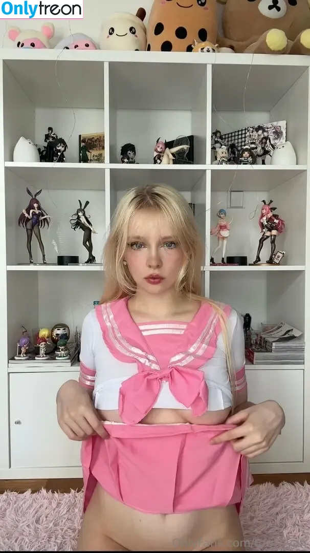tori_nyan nude photo #0061 (toriannyo)