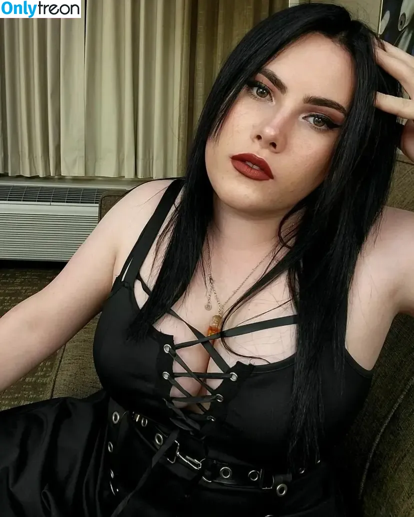 Toriana nude photo #0007 (torianabee / torianoir)