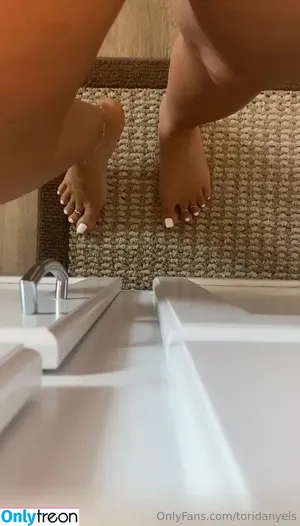 toridanyels / toridanyel_ nude photo #0145