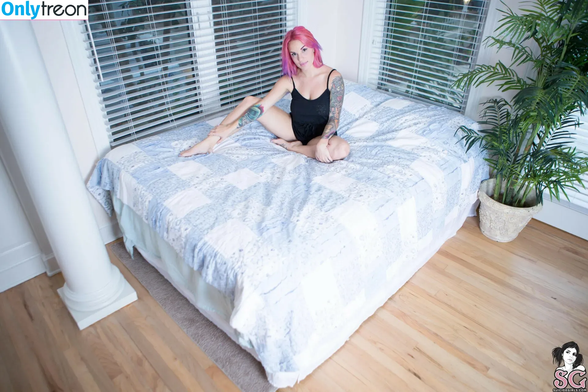 Torie Suicide nude photo #0119 (mermaidtorie / thattoriegirl / toriestoes / toriesuicide)