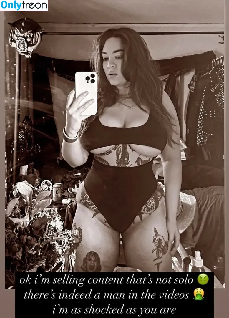 Toripleaseshutup nude photo #0004 (Toripleaseshutup)