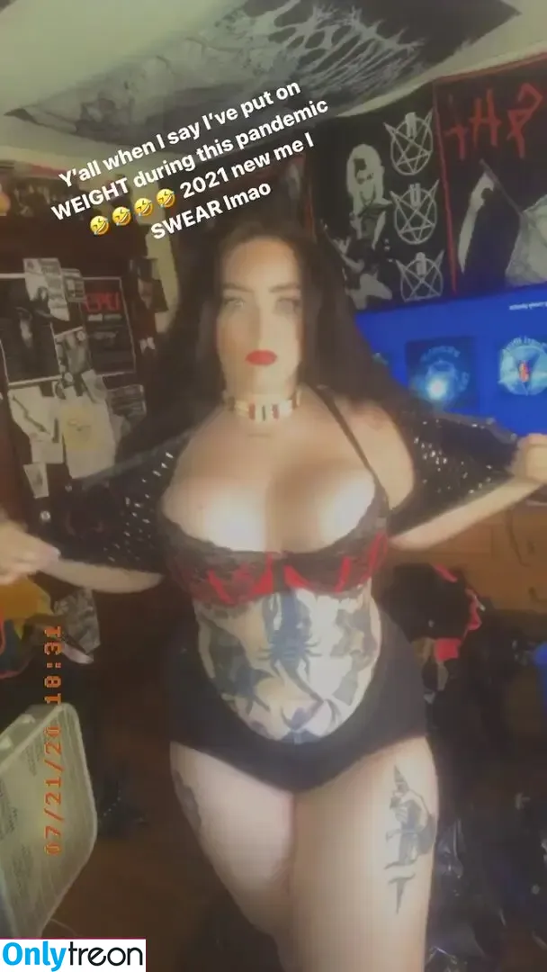 Toripleaseshutup nude photo #0021 (Toripleaseshutup)
