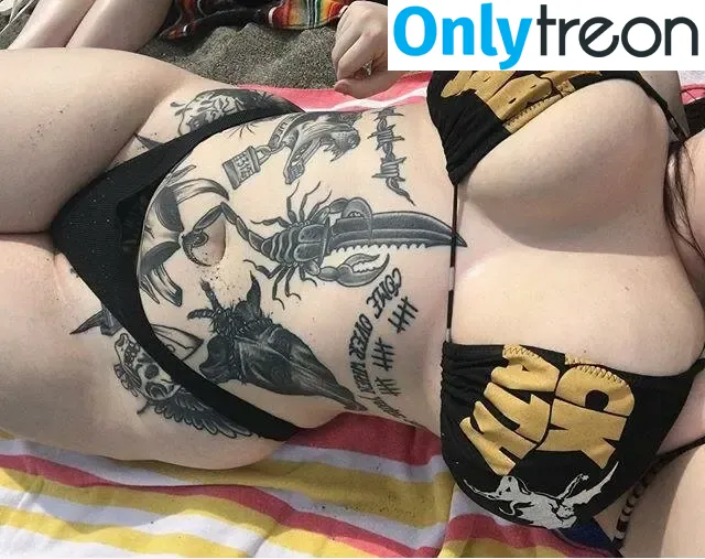Toripleaseshutup nude photo #0043 (Toripleaseshutup)
