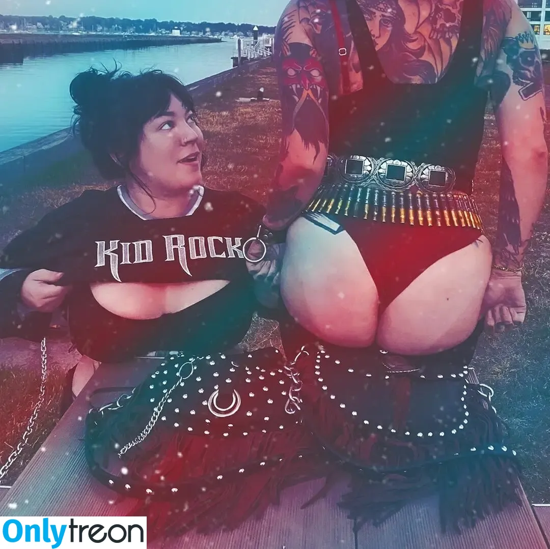 Toripleaseshutup nude photo #0059 (Toripleaseshutup)