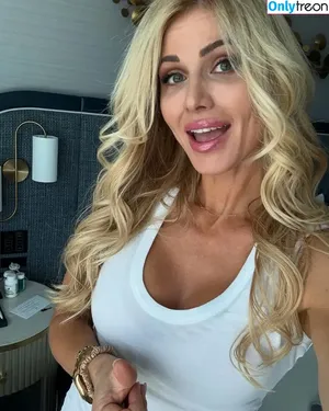 Torrie Wilson / torriewilson фото голая #2795