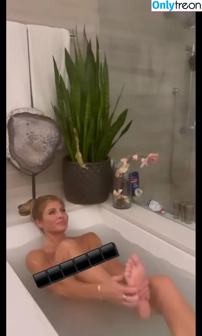 Torrie Wilson nude photo #2254 (torriewilson)