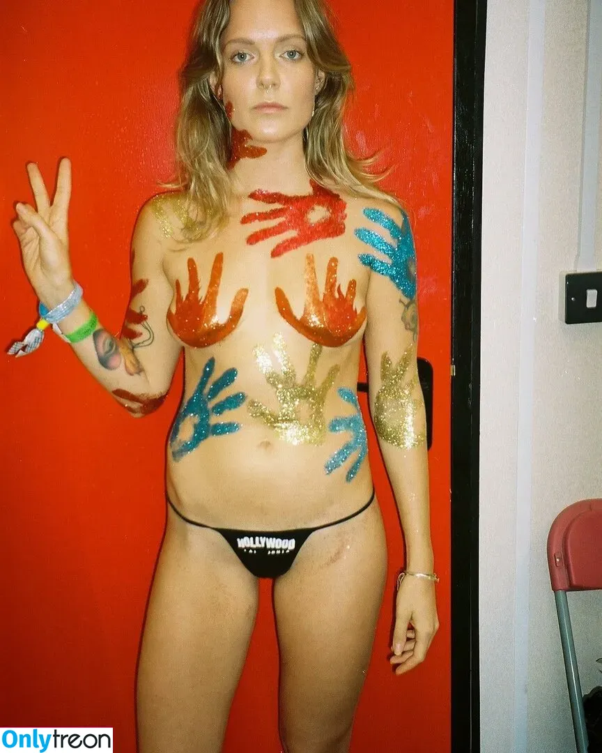 Tove Lo голая photo #0384 (cupfullofinsanity / tovelo)