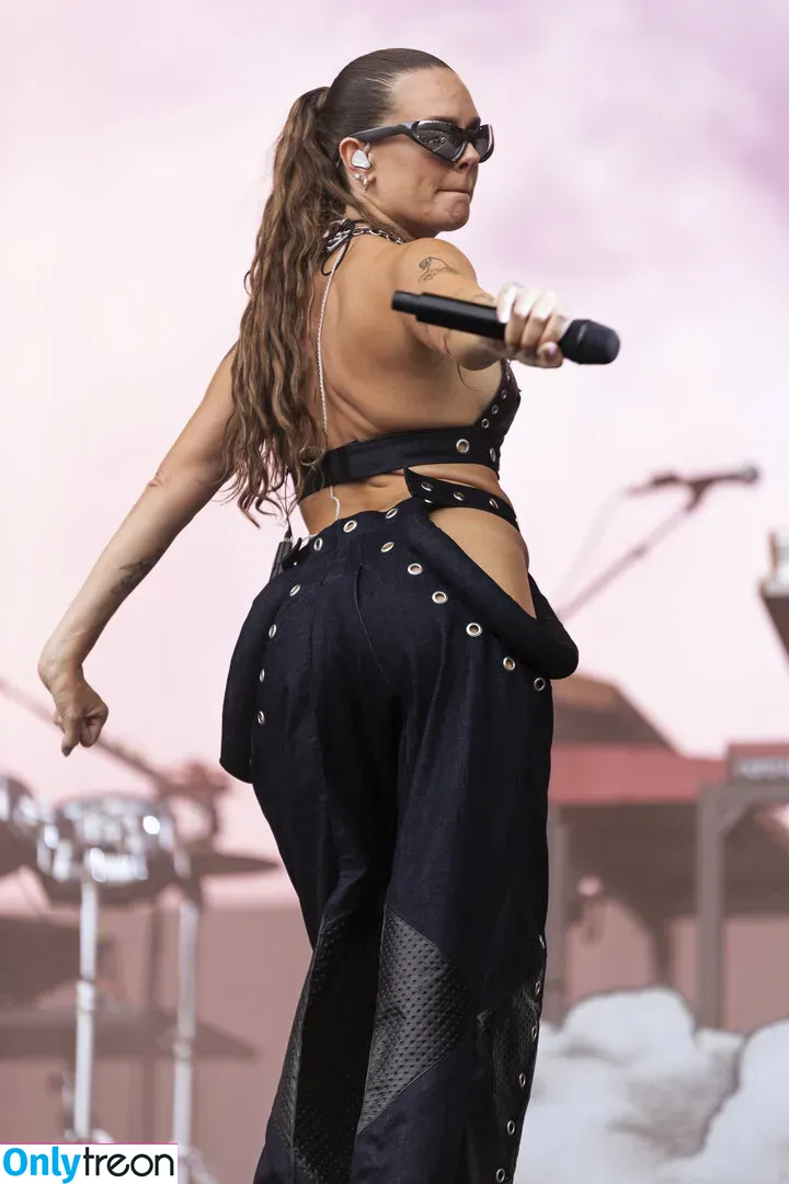 Tove Lo голая photo #0402 (cupfullofinsanity / tovelo)